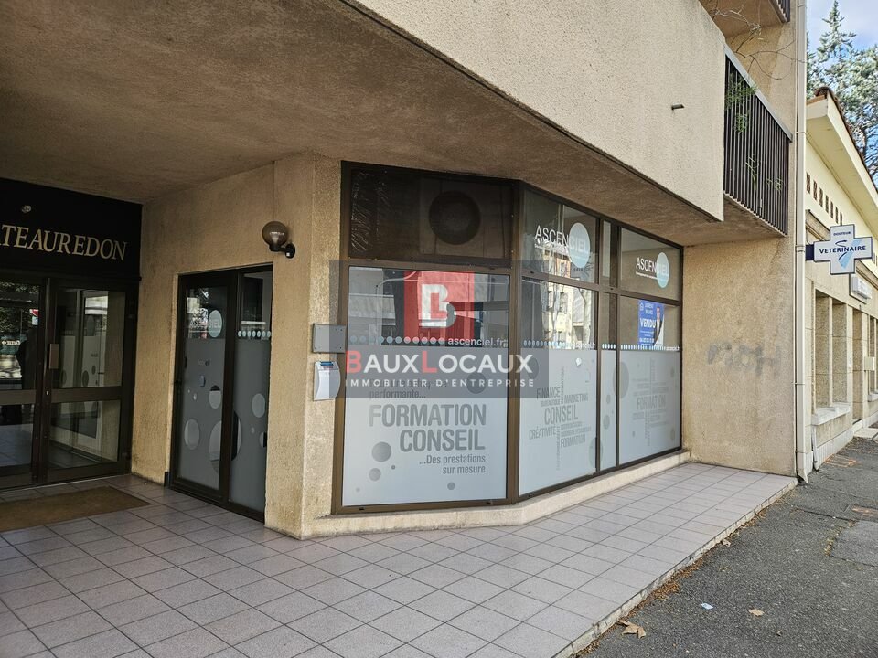 LOCAL COMMERCIAL à Louer